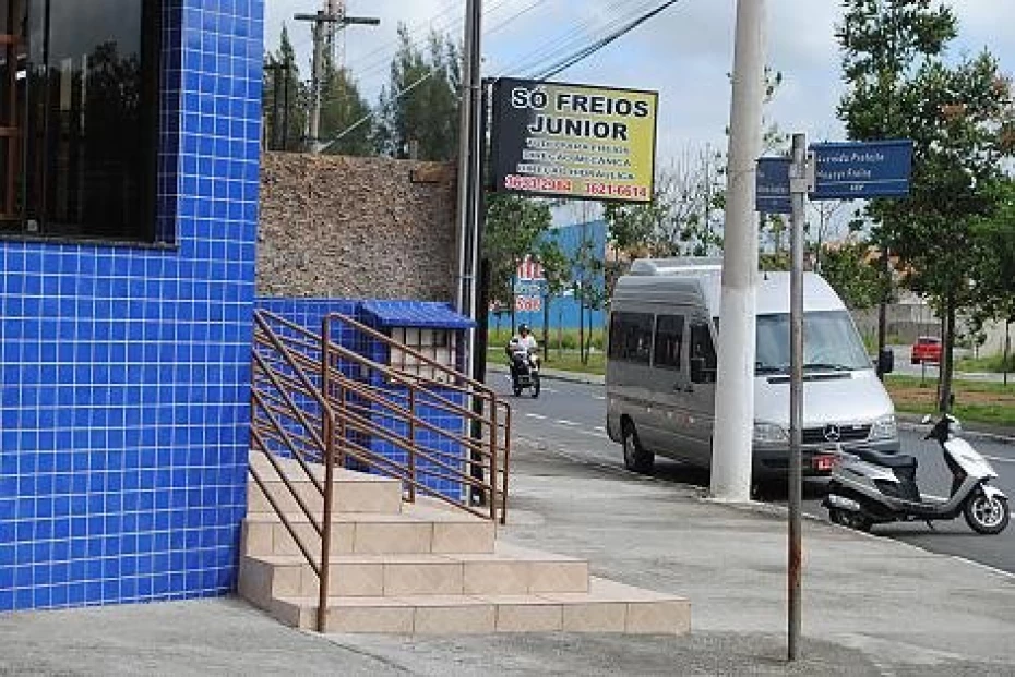 Foto 2:  — Só Freios Júnior
